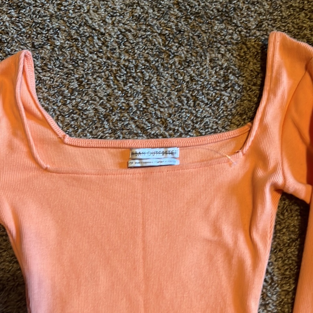 Nwot urban outfitter long sleeve crop - Picture 3 of 3